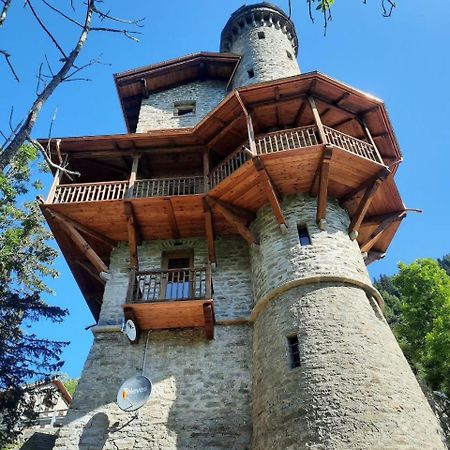 שאמפורשה Il Castello Nel Bosco, Appartamento Torrente מראה חיצוני תמונה
